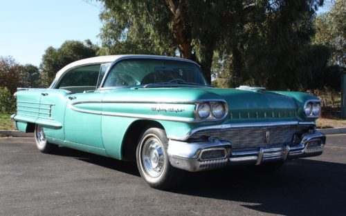 1958 Oldsmobile 88 - green