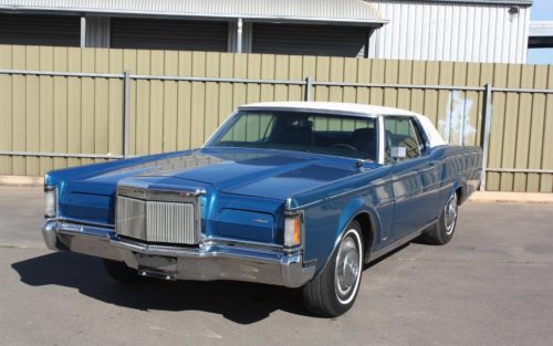 1971 Lincoln Continental - blue